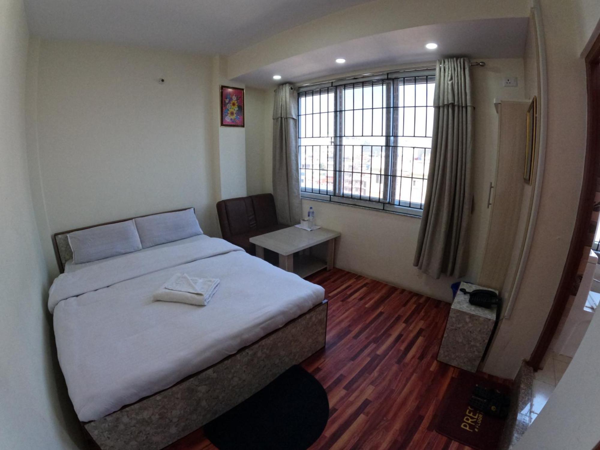 Hotel Global Village Катманду Экстерьер фото