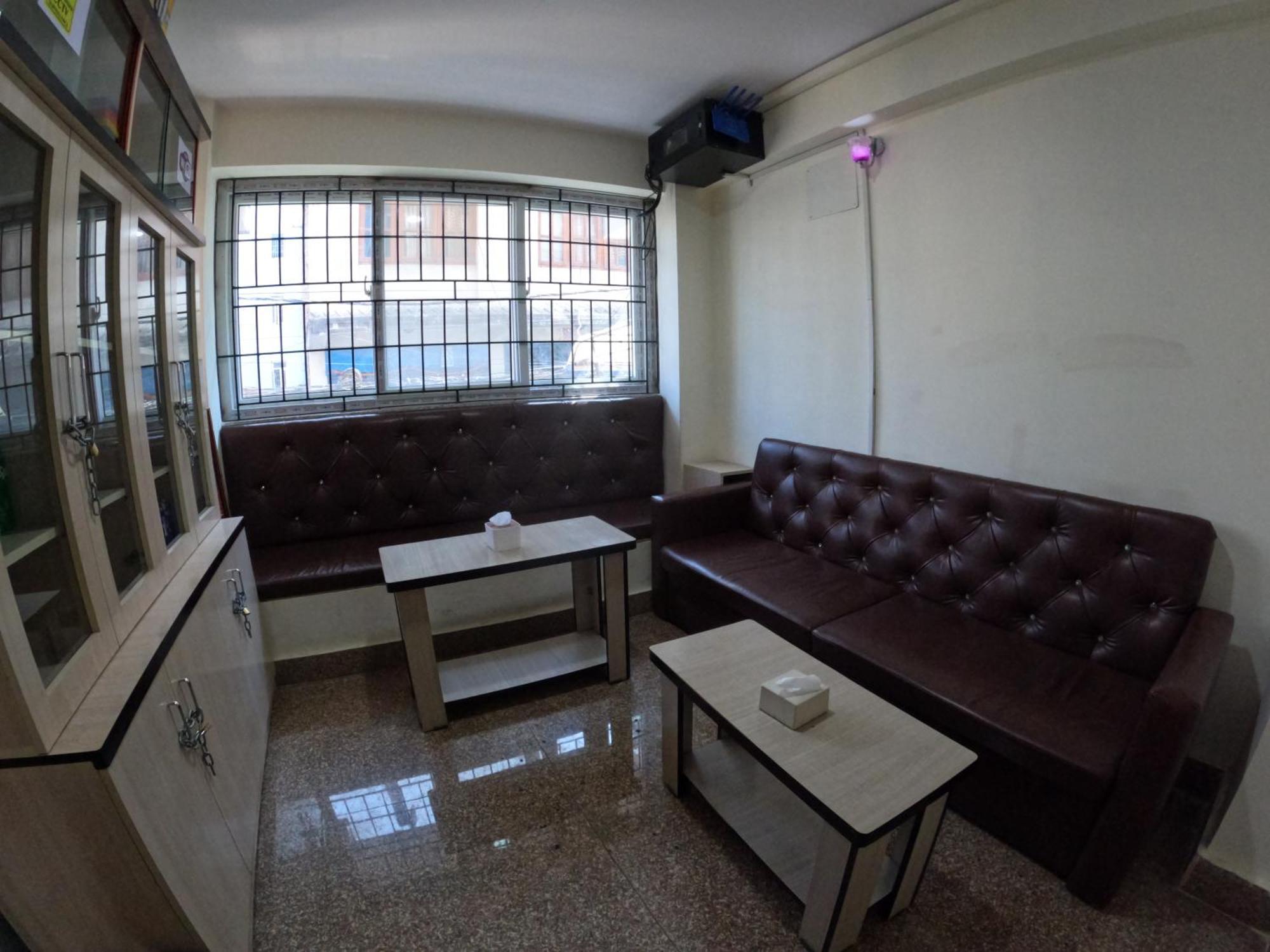 Hotel Global Village Катманду Экстерьер фото
